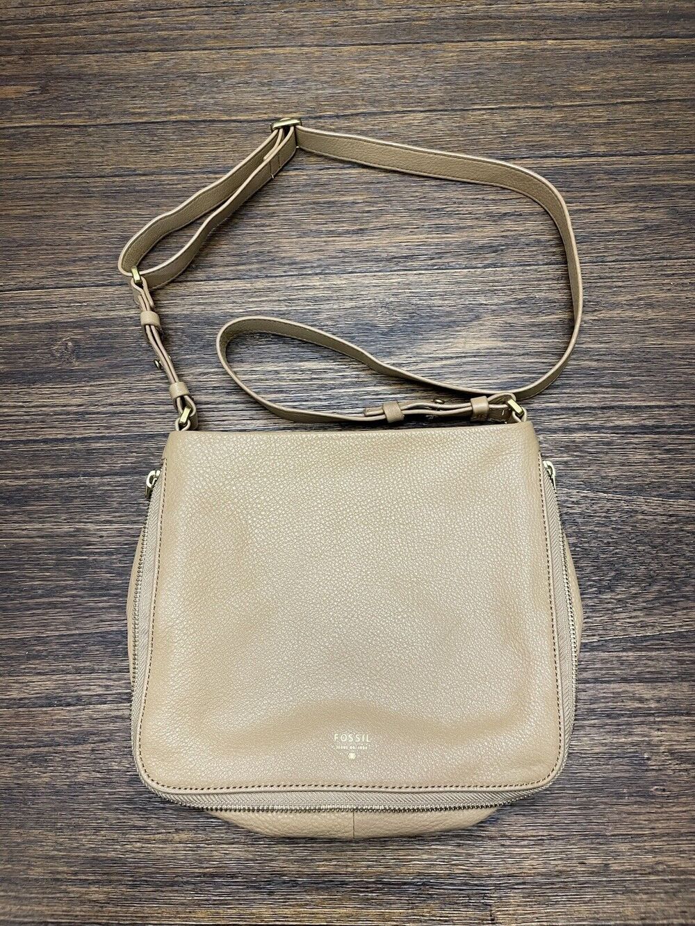 Fossil Light Tan Pebbled Leather Adjustable Crossbody Purse
